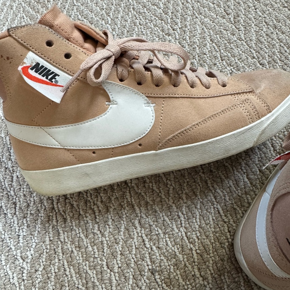 Nike Blazer Mid Rebel